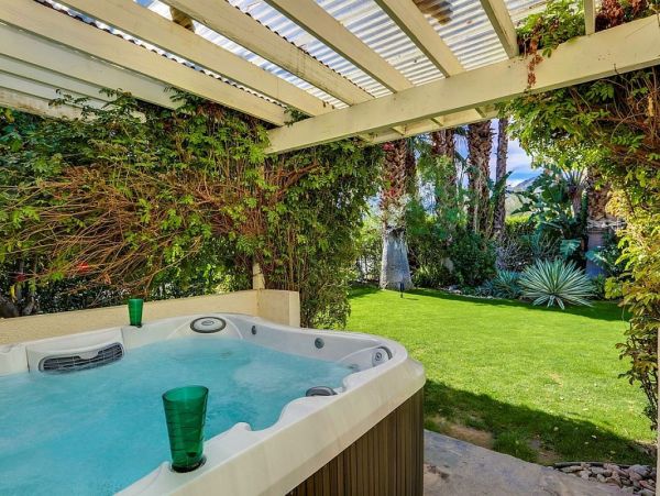 Palm Springs Home 948981