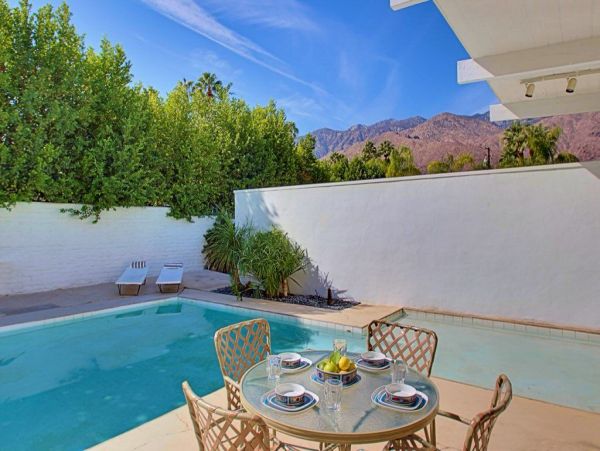 Palm Springs Home 948983