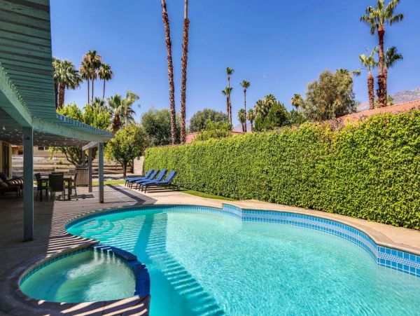 Palm Springs Home 948986