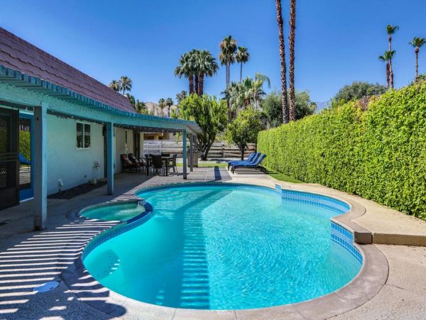 Palm Springs Home 948986