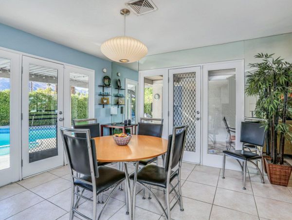 Palm Springs Home 948986