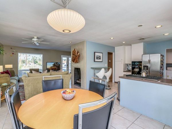 Palm Springs Home 948986