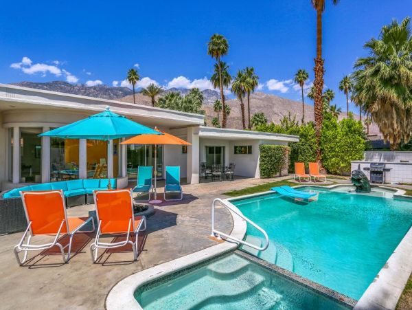 Palm Springs Home 948990