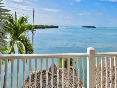 Summerland Vacation Pool Home Sleeps 6 Guests