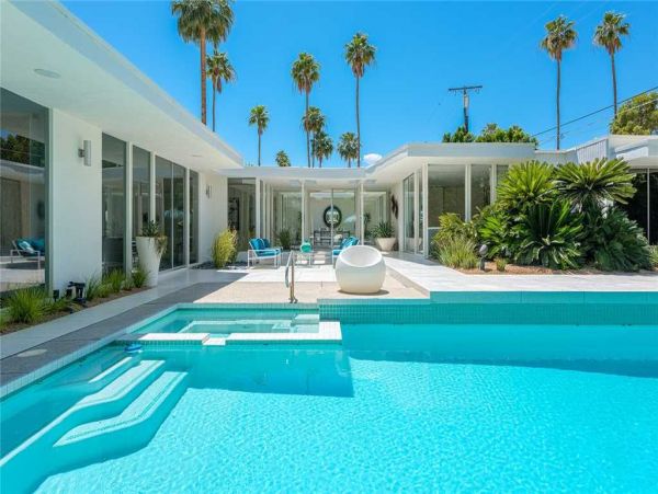 Palm Springs Home 948993