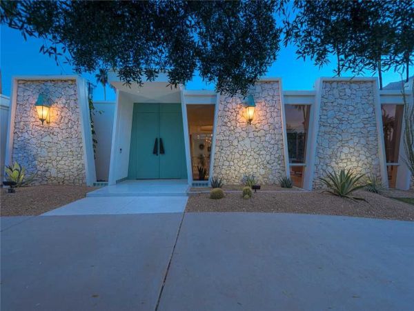 Palm Springs Home 948993
