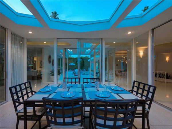 Palm Springs Home 948993