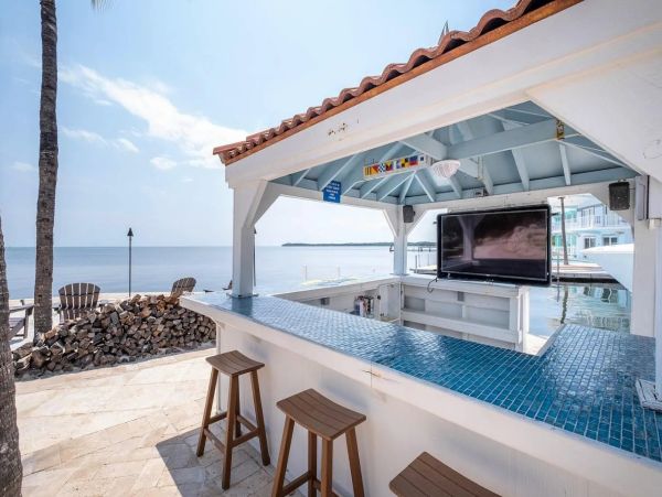 Key Largo Oceanfront Vacation Rental - Florida Keys Luxury Home with Dock & Pool