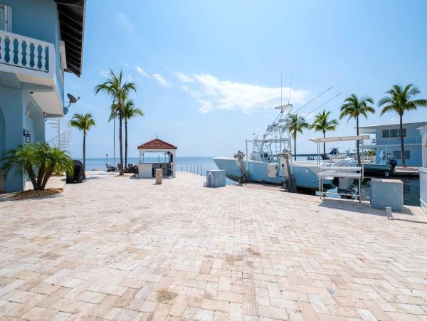 Key Largo Oceanfront Vacation Rental - Florida Keys Luxury Home with Dock & Pool