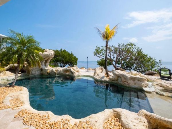 Key Largo Oceanfront Vacation Rental - Florida Keys Luxury Home with Dock & Pool