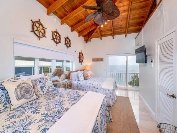 Key Largo Oceanfront Vacation Rental - Florida Keys Luxury Home with Dock & Pool