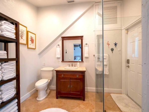 Key Largo Oceanfront Vacation Rental - Florida Keys Luxury Home with Dock & Pool
