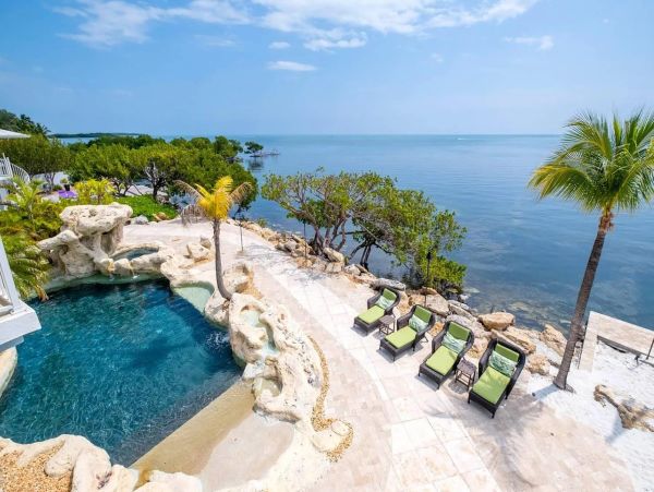 Key Largo Oceanfront Vacation Rental - Florida Keys Luxury Home with Dock & Pool