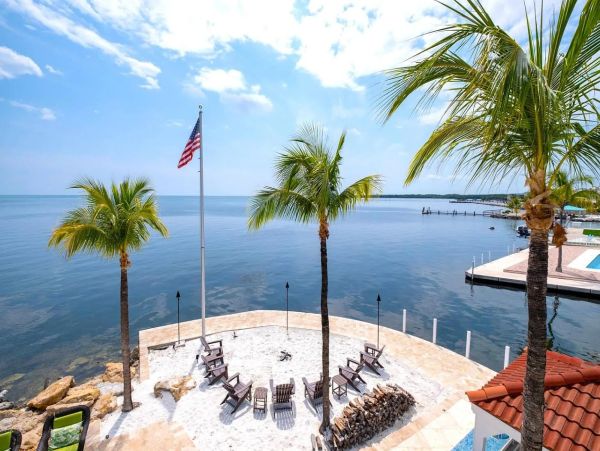 Key Largo Oceanfront Vacation Rental - Florida Keys Luxury Home with Dock & Pool