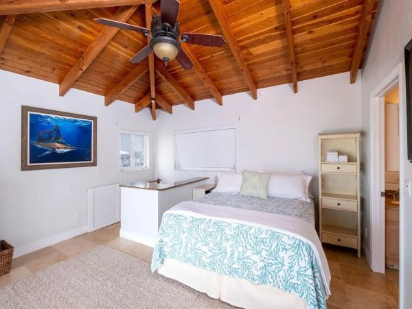 Key Largo Oceanfront Vacation Rental - Florida Keys Luxury Home with Dock & Pool