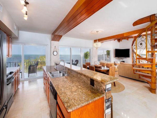 Key Largo Oceanfront Vacation Rental - Florida Keys Luxury Home with Dock & Pool