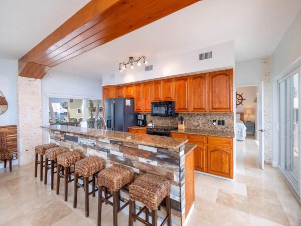 Key Largo Oceanfront Vacation Rental - Florida Keys Luxury Home with Dock & Pool