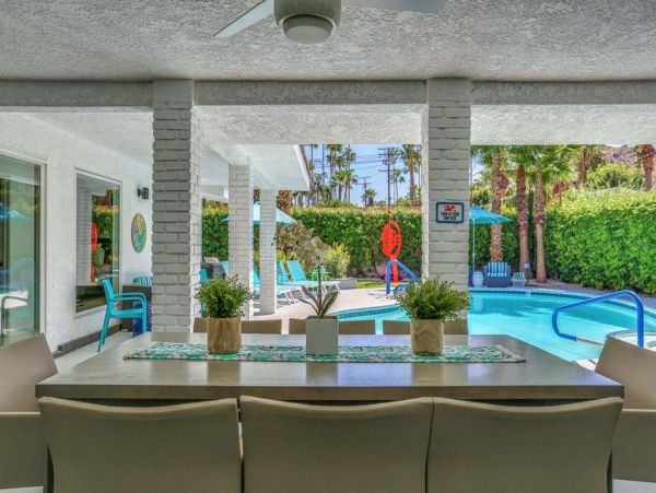 Palm Springs Home 948995