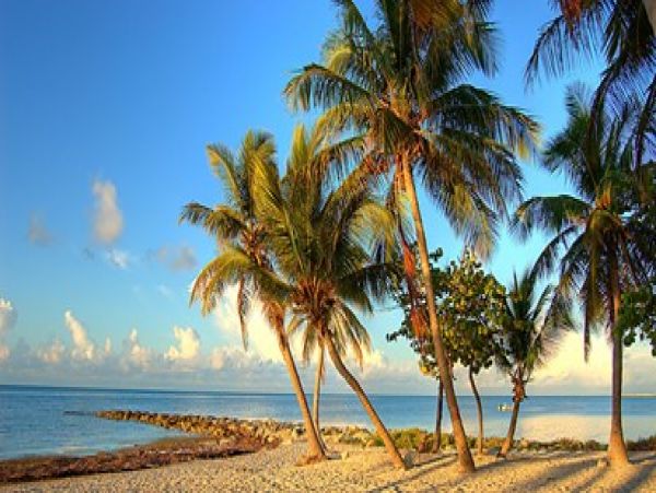 Key West Vacation Pool Home Sleeps 8 Short Walk to Beach