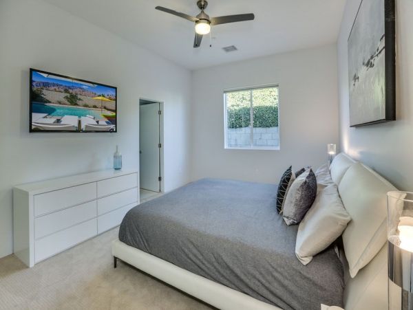 Palm Springs Home 949000