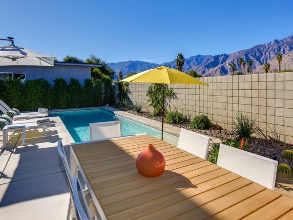 Palm Springs Home 949000