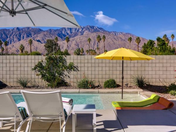Palm Springs Home 949000