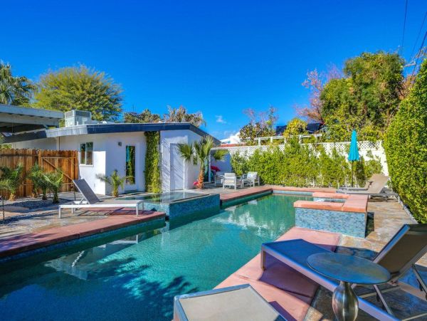 Palm Springs Home 949005