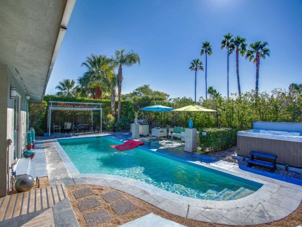 Palm Springs Home 949007