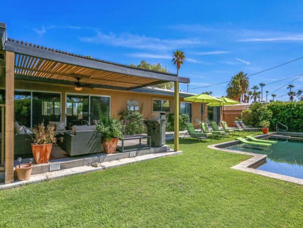 Palm Springs Home 949009