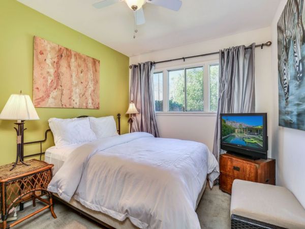 Palm Springs Home 949009