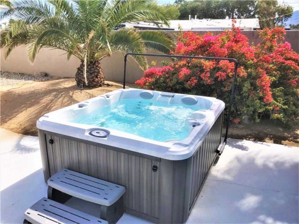 Palm Springs Home 949010