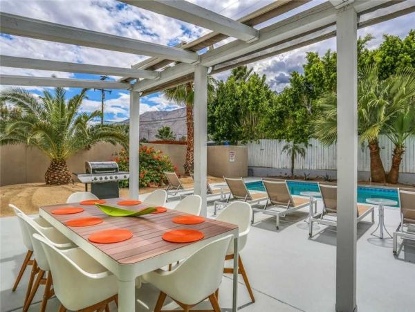 Palm Springs Home 949010
