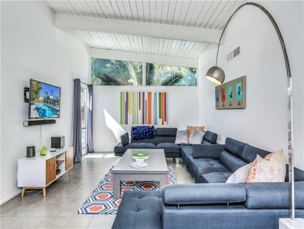 Palm Springs Home 949010