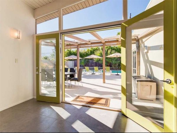 Palm Springs Home 949010