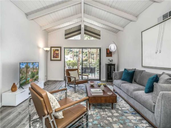 Palm Springs Home 949011