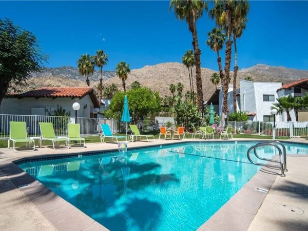 Palm Springs Home 949011