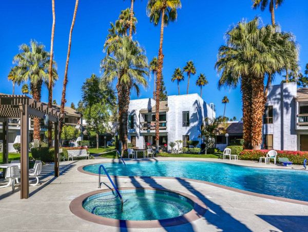 Palm Springs Home 949015