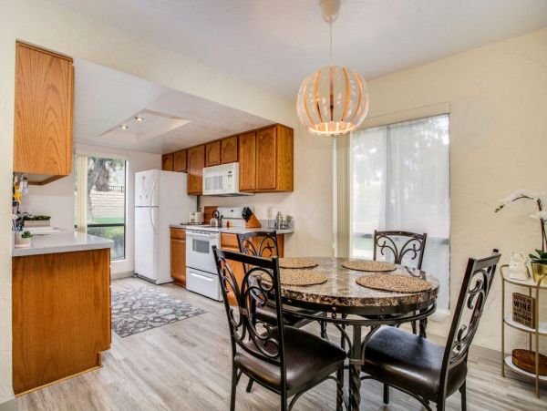 Palm Springs Home 949015