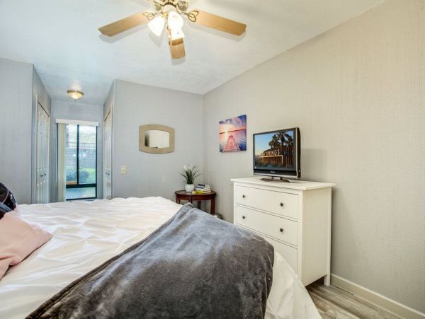 Palm Springs Home 949015