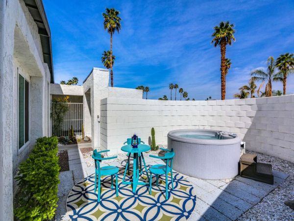 Palm Springs Home 949019