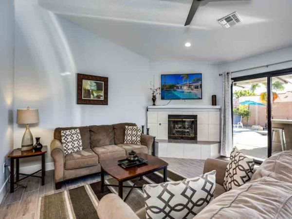 Palm Springs Home 949020