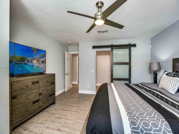 Palm Springs Home 949020