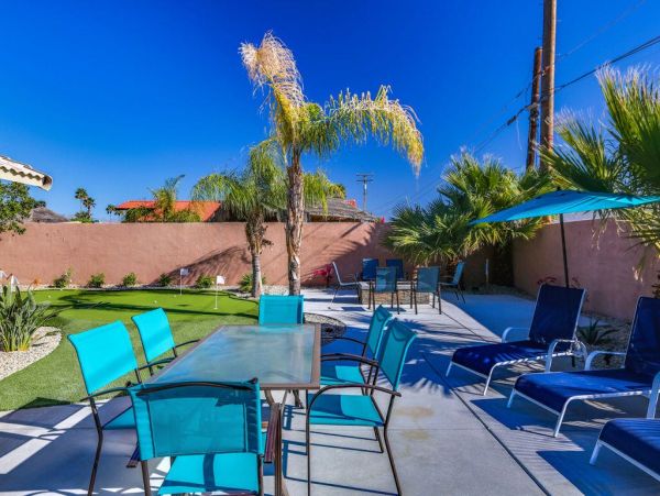 Palm Springs Home 949020