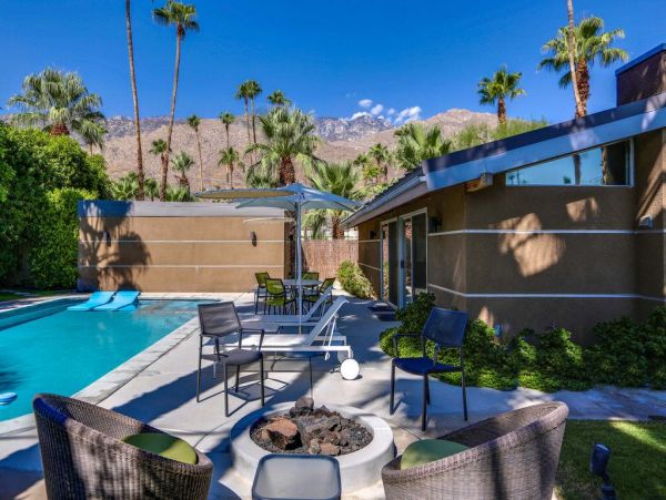 Palm Springs Home 949022