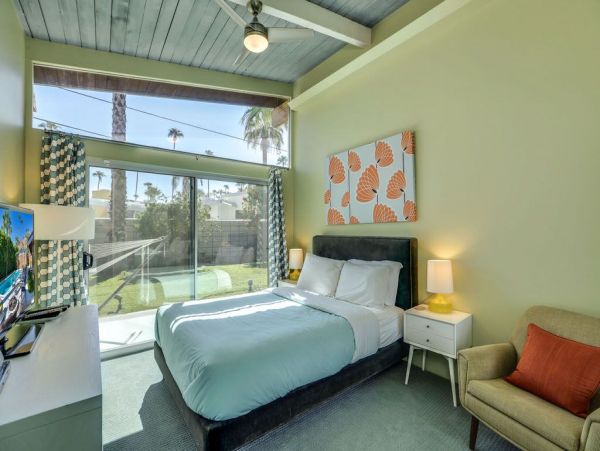 Palm Springs Home 949022