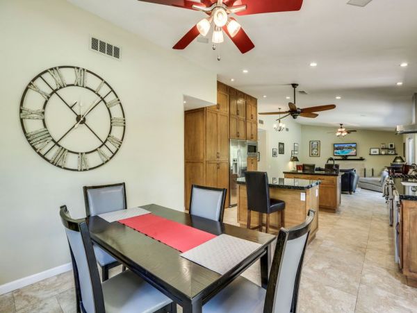 Palm Springs Home 949024