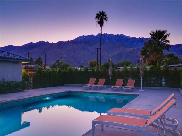 Palm Springs Home 949025