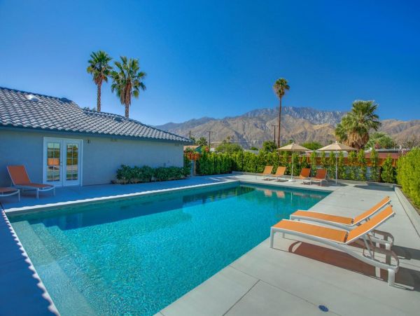 Palm Springs Home 949025