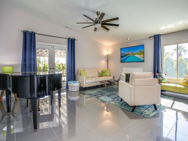 Palm Springs Home 949025