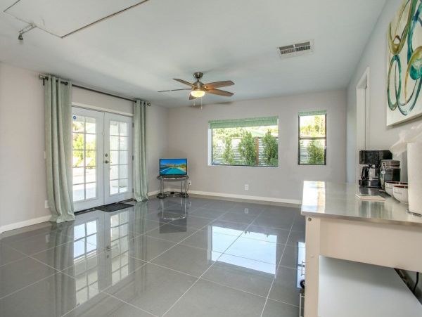 Palm Springs Home 949025